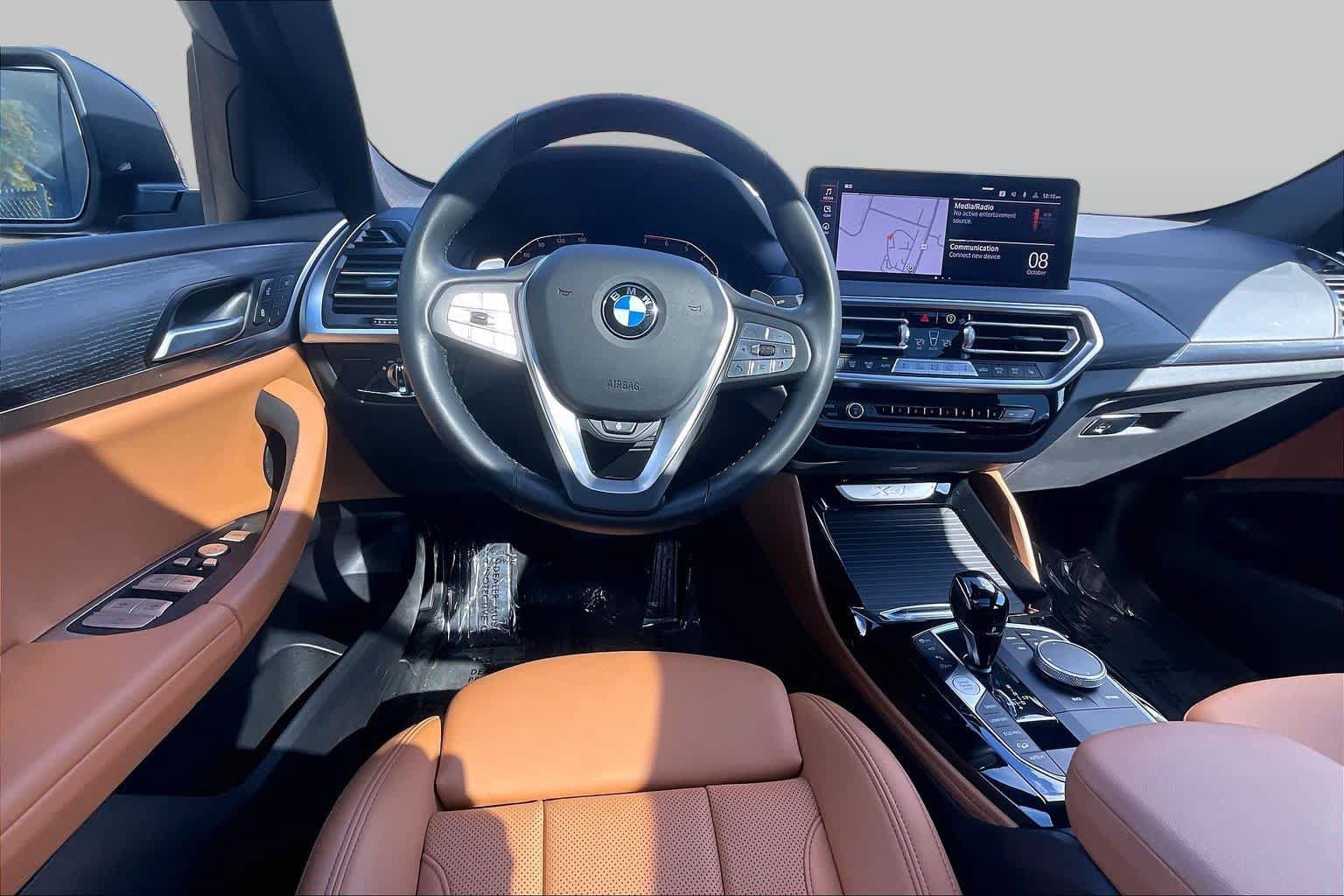Used 2024 BMW X4 xDrive30i w/ Premium Package AWD/4WD image 5