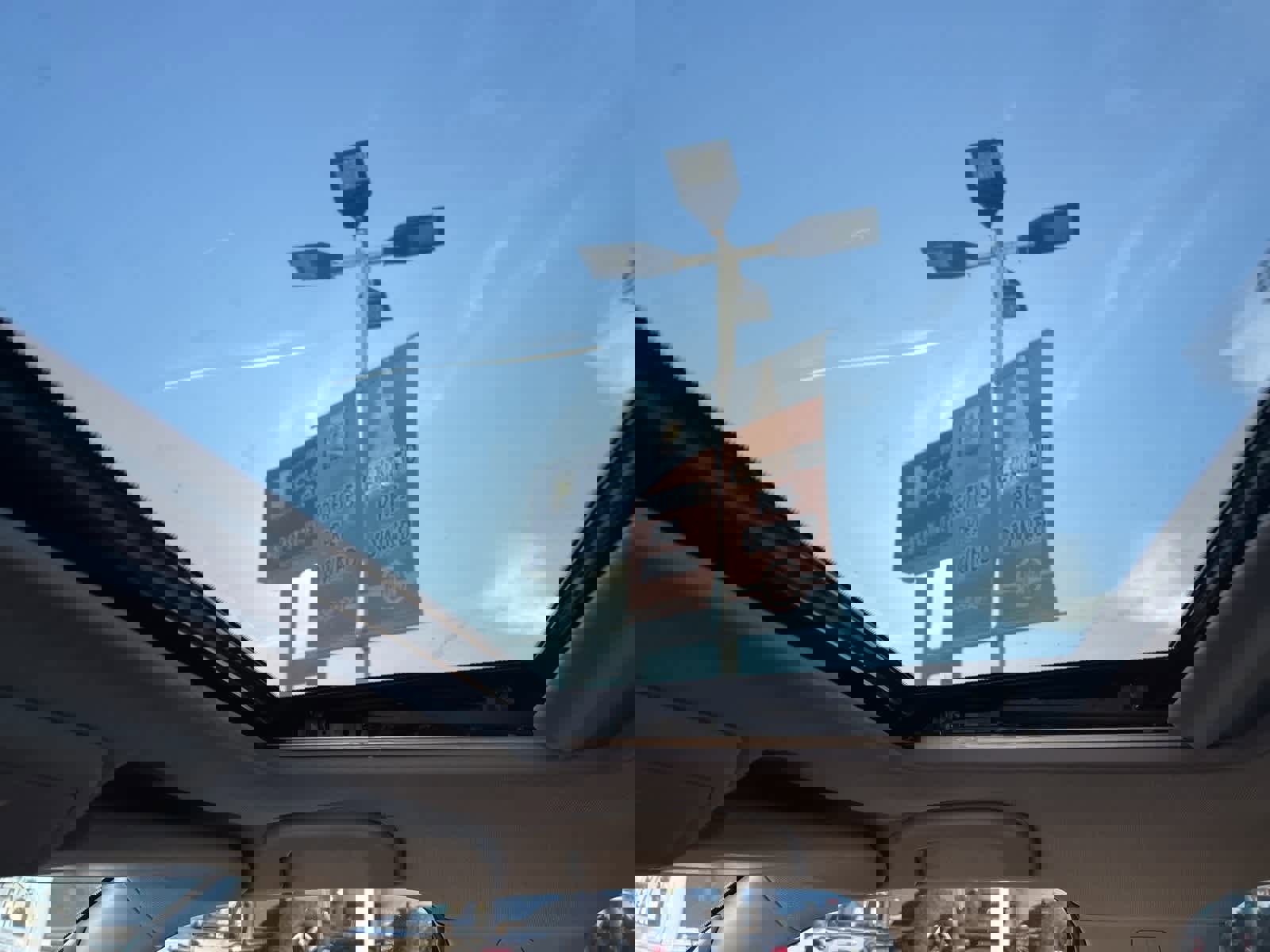 Used 2024 Nissan Frontier SL image 43