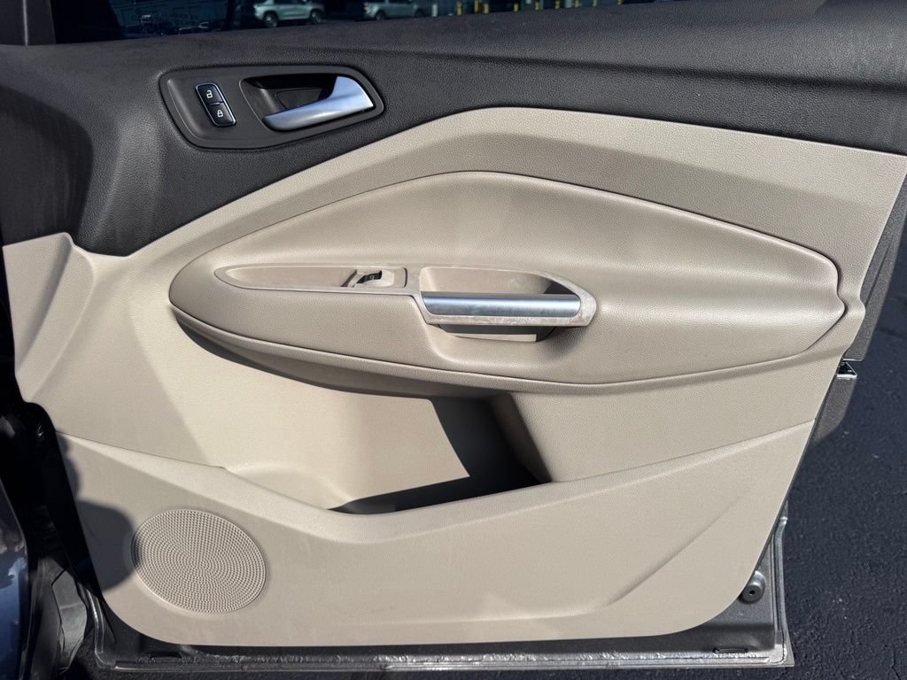 Used 2013 Ford Escape SE FWD image 21