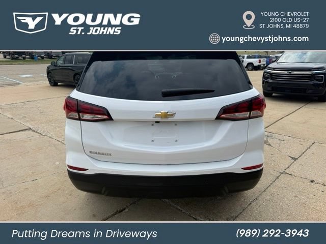 Used 2024 Chevrolet Equinox LS w/ LS Convenience Package FWD image 4
