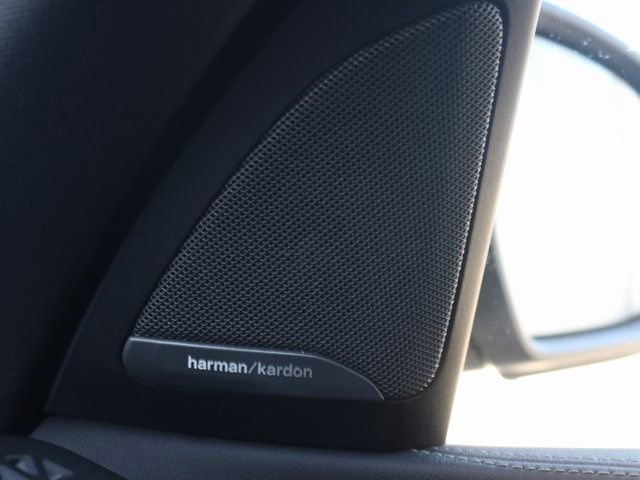 Used 2025 BMW X5 xDrive40i w/ Climate Comfort Package image 25