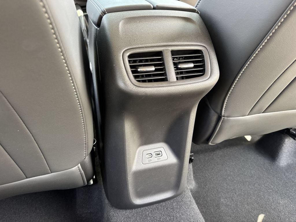 Used 2021 Buick Envision Essence w/ Technology Package I FWD image 37
