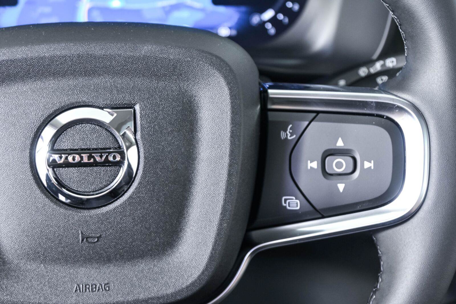 New 2026 Volvo XC40 B5 Ultra w/ Protection Package Premier AWD/4WD image 11