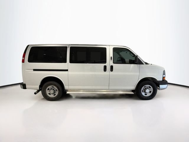 Used 2016 Chevrolet Express 3500 LT w/ LT Preferred Equipment Group image 8