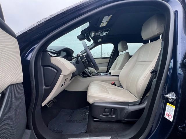 Used 2022 Land Rover Range Rover Velar R-Dynamic S AWD/4WD image 16