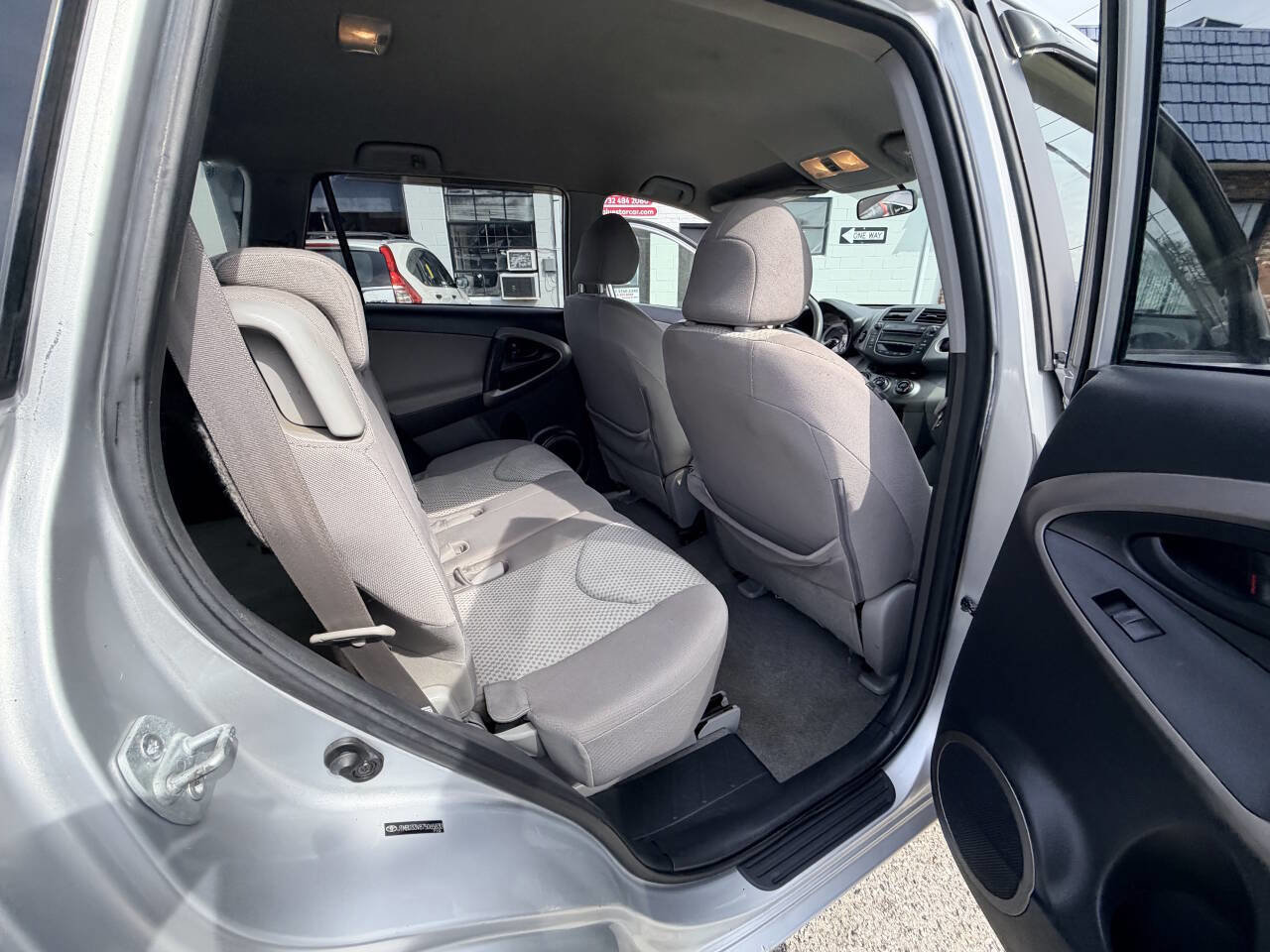Used 2007 Toyota RAV4 Base 4dr SUV 4WD I4 image 44