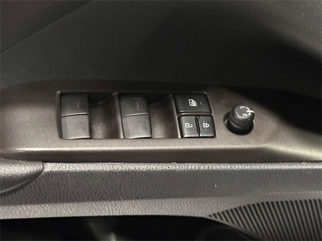 Used 2022 Toyota Camry SE image 16