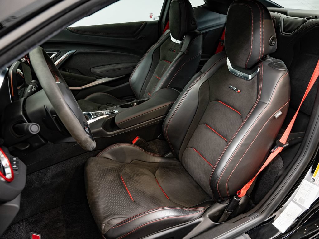 Used 2021 Chevrolet Camaro ZL1 RWD image 21