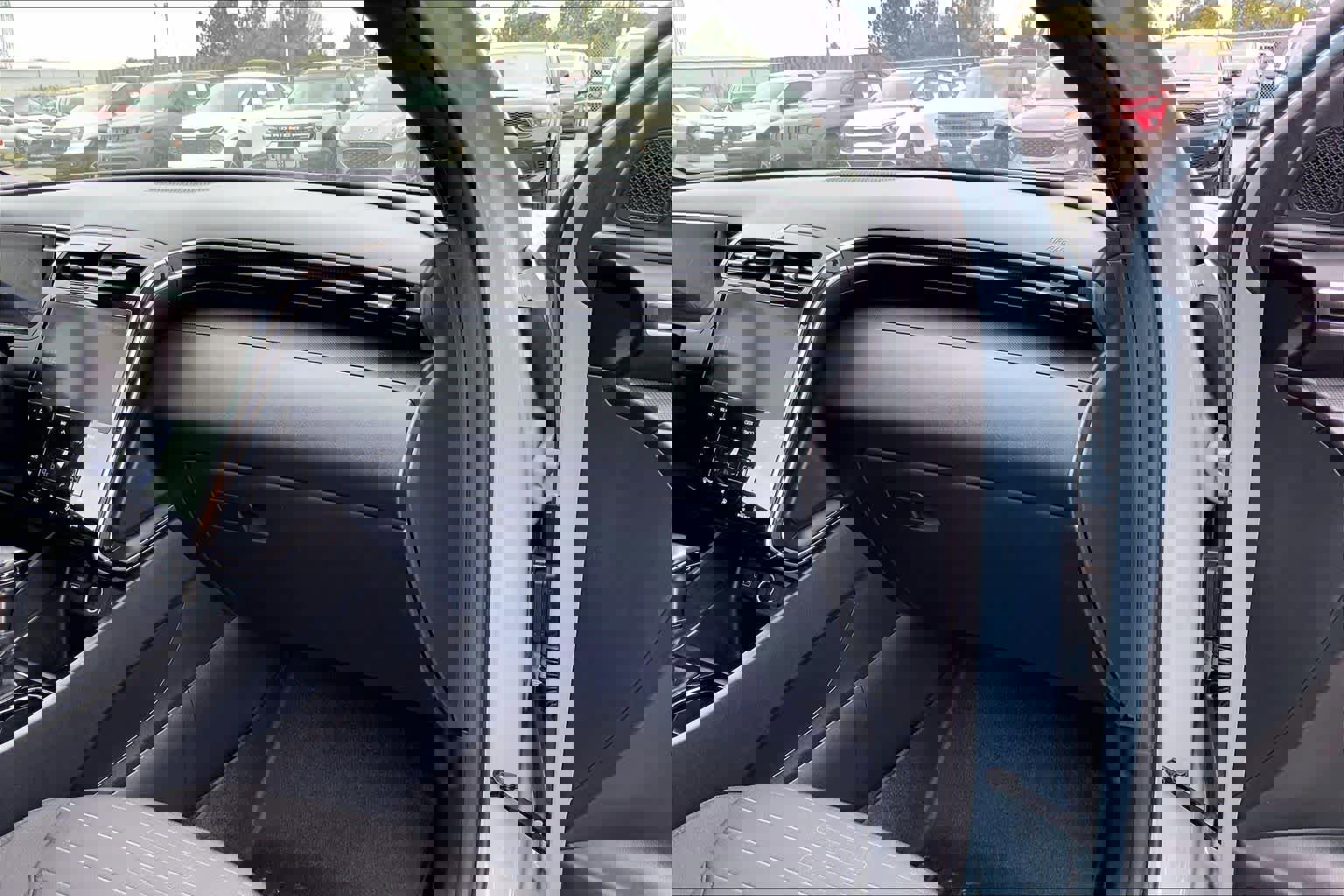 Used 2023 Hyundai Santa Cruz SEL Premium w/ Cargo Package image 18