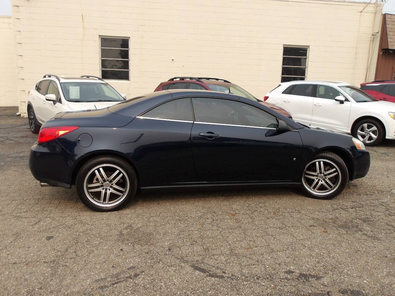 Used 2009 Pontiac G6 GT w/ Sport Package 1 FWD image 39