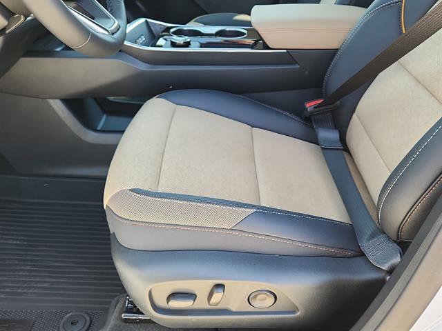 New 2026 Chevrolet Equinox ACTIV AWD/4WD image 8