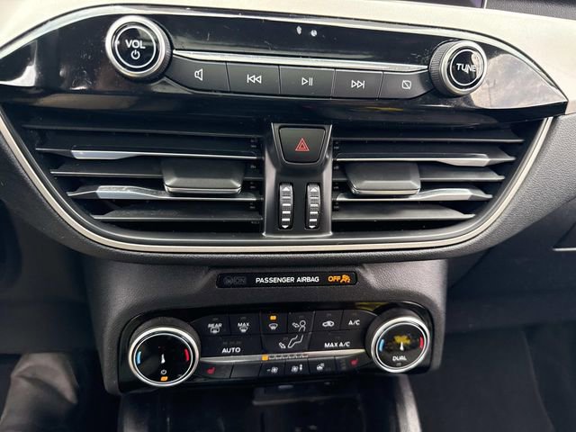Used 2022 Ford Escape SE w/ SE Sport Appearance Package image 33