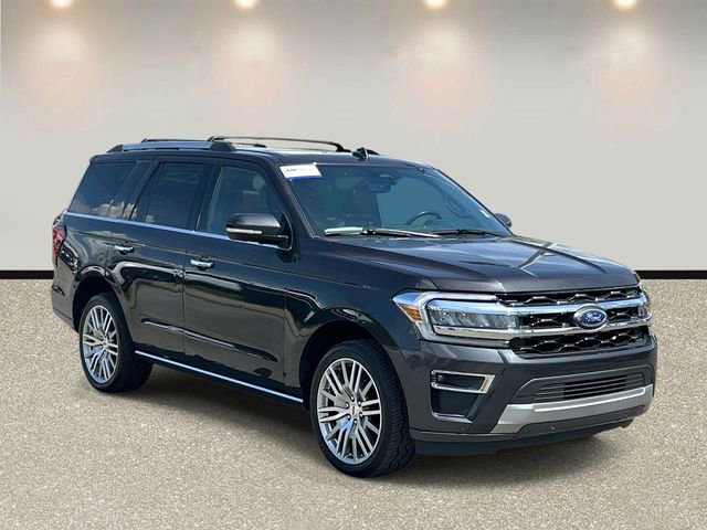 Used 2024 Ford Expedition Limited image 3