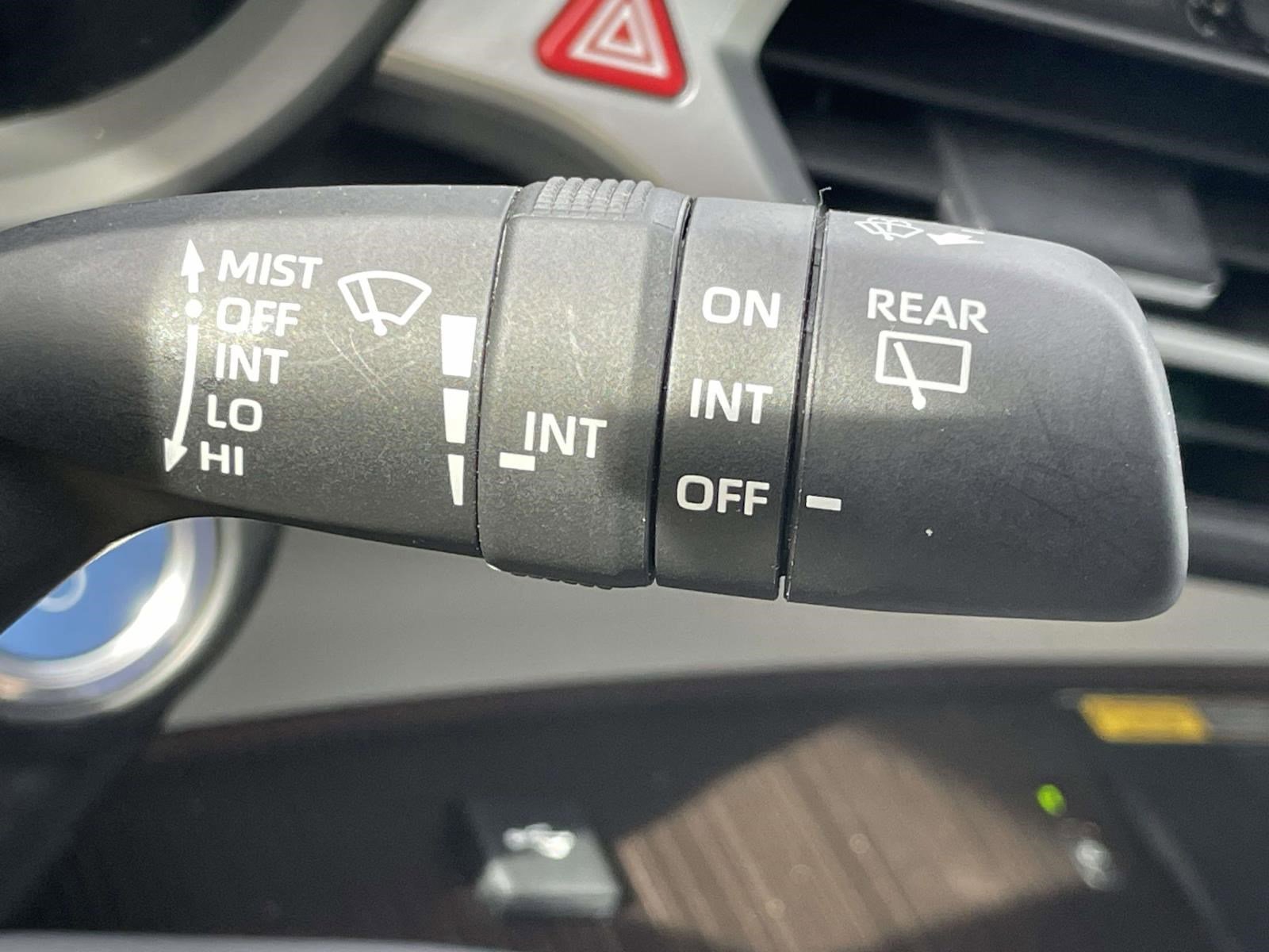 Used 2024 Toyota Sienna XLE FWD image 33
