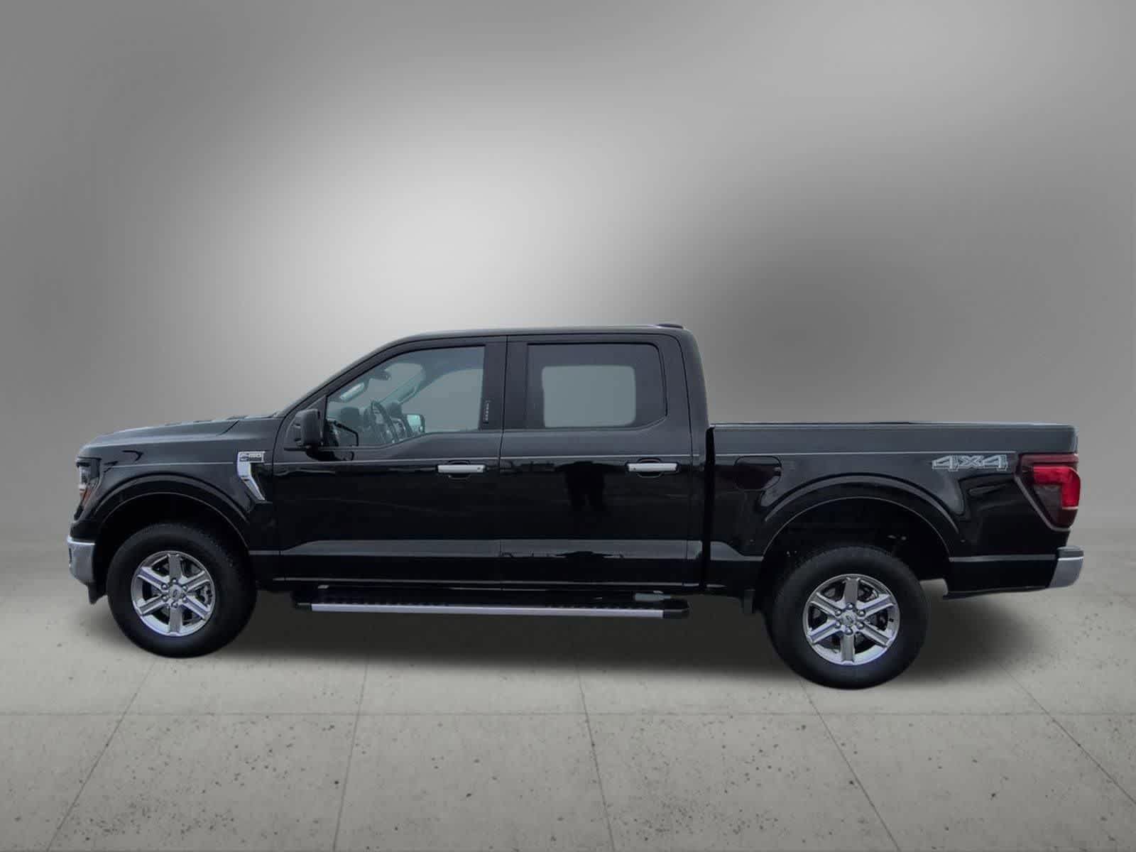 Used 2024 Ford F150 XLT image 3