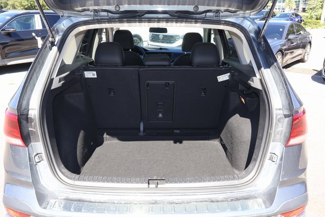 Used 2022 Volkswagen Taos SE image 16