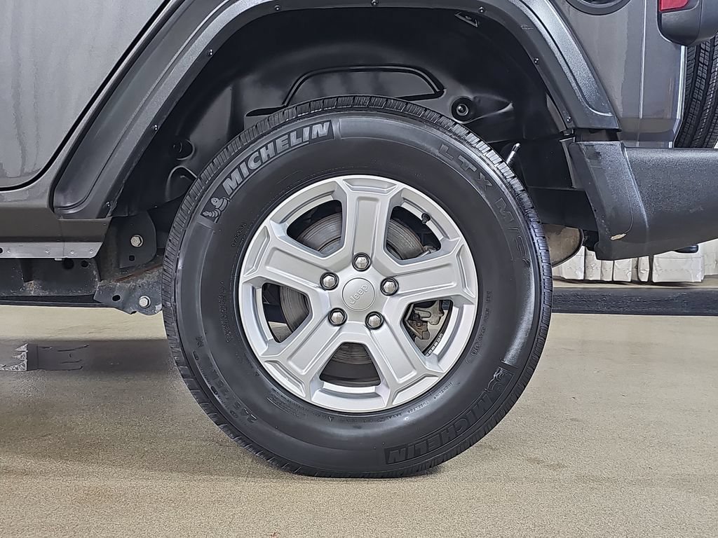 Used 2018 Jeep Wrangler Unlimited Sport S AWD/4WD image 37
