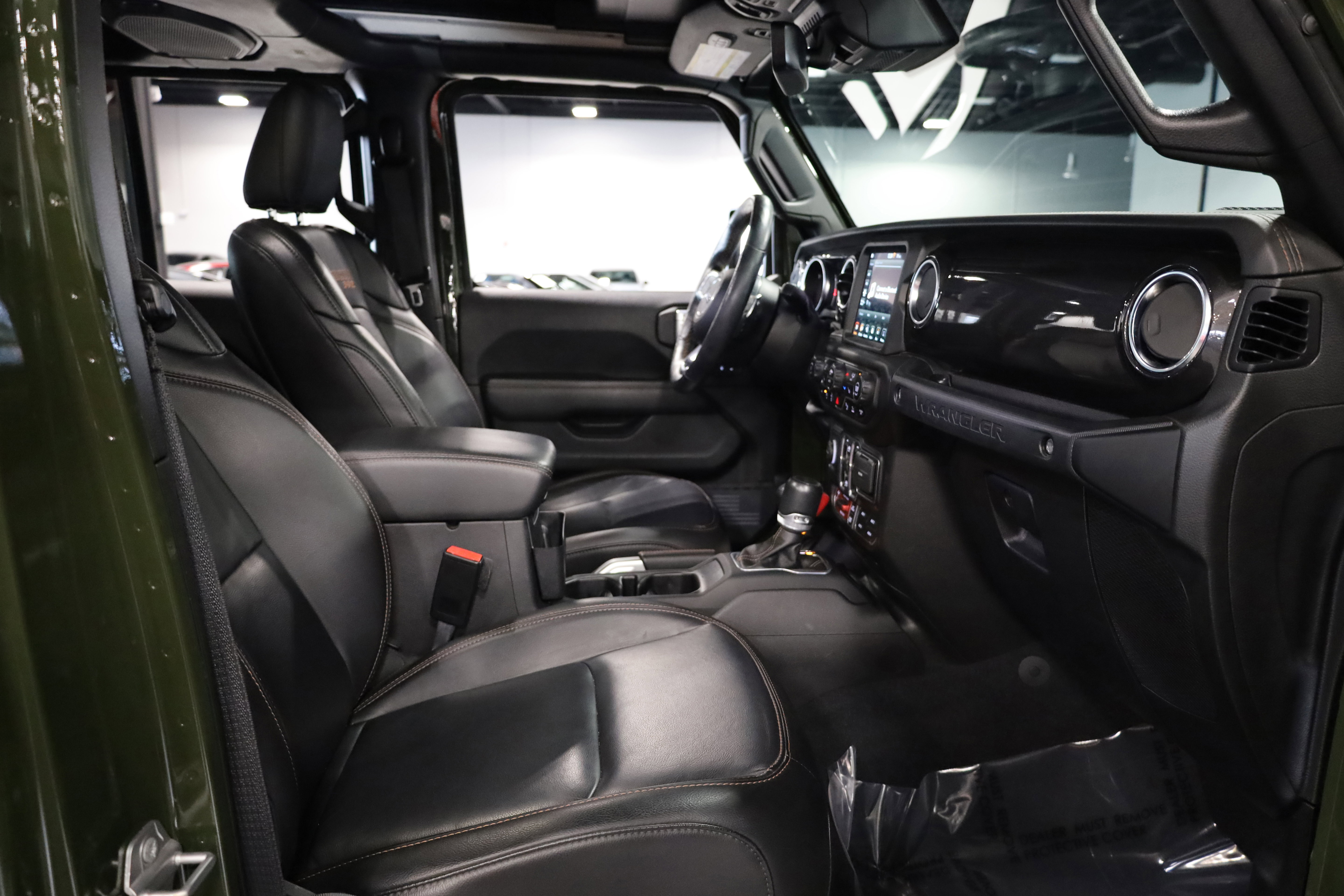 Used 2021 Jeep Wrangler Unlimited Rubicon w/ Trailer Tow Package image 43