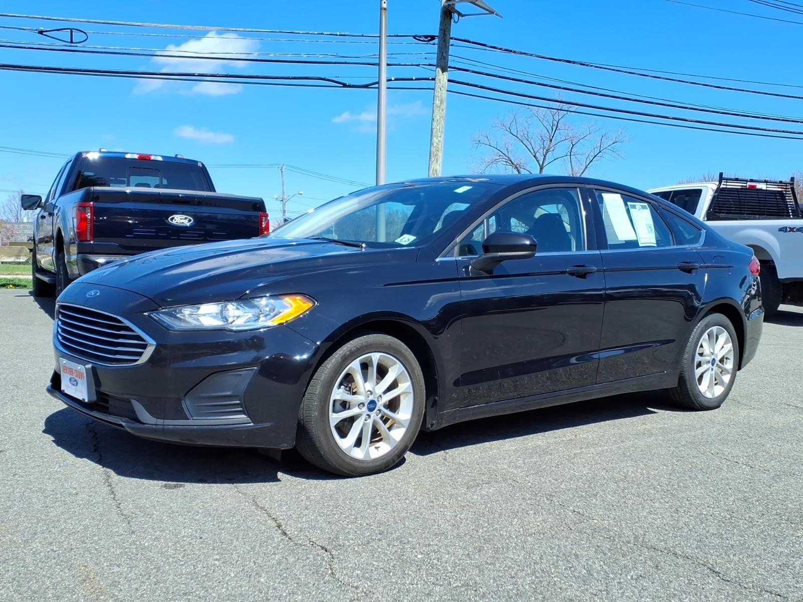Used 2020 Ford Fusion SE image 3