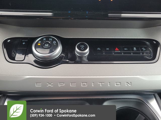 Certified 2025 Ford Expedition Active AWD/4WD image 36