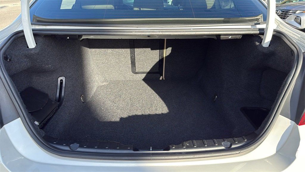 Used 2016 BMW 528i Sedan image 9