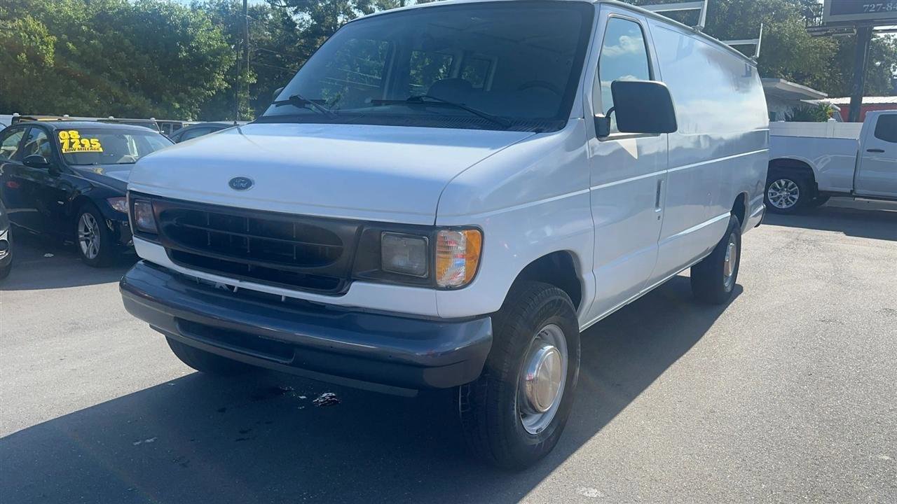 Used 2001 Ford E-250 and Econoline 250 Extended RWD image 5