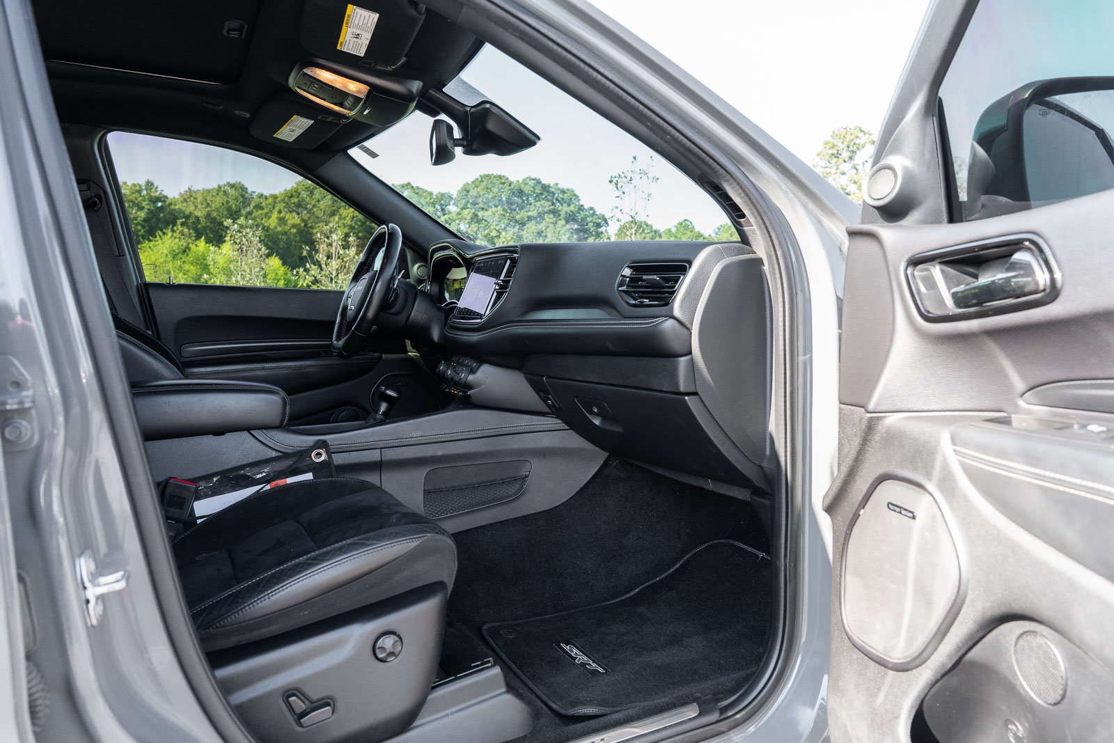Used 2021 Dodge Durango SRT w/ Technology Group AWD/4WD image 12