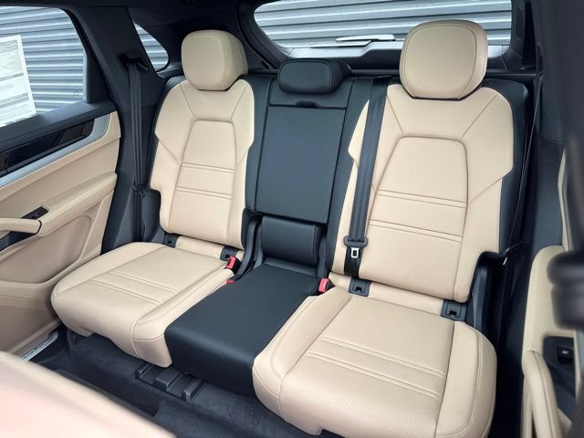New 2026 Porsche Cayenne AWD/4WD image 34