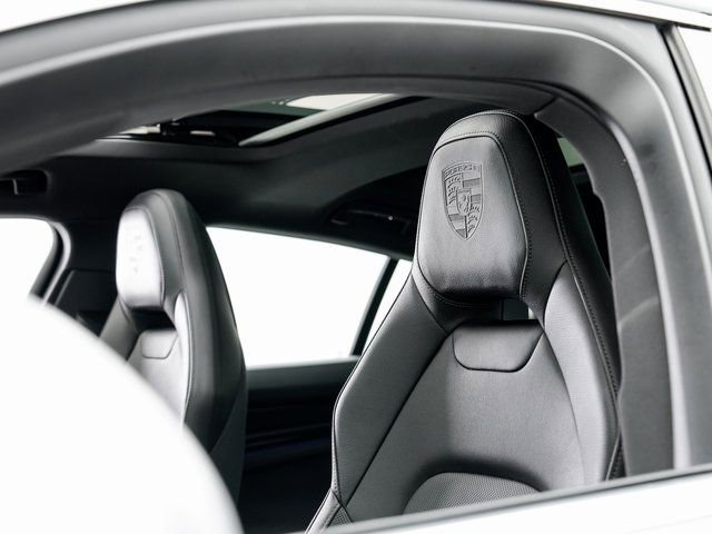 Certified 2025 Porsche Panamera 4 image 11