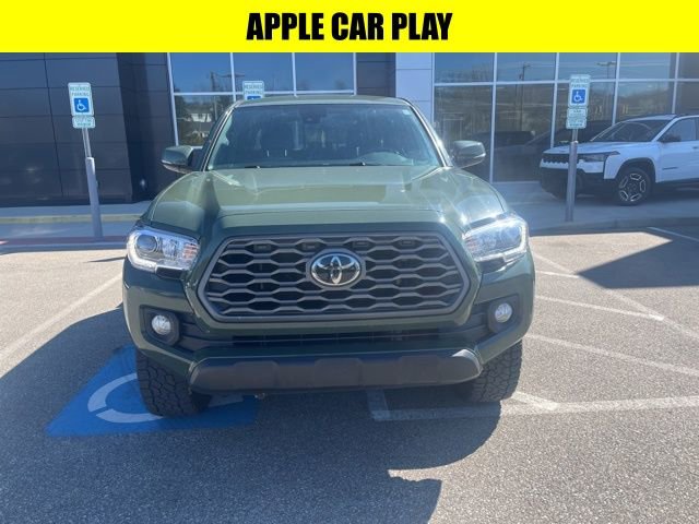 Used 2022 Toyota Tacoma TRD Off-Road image 2