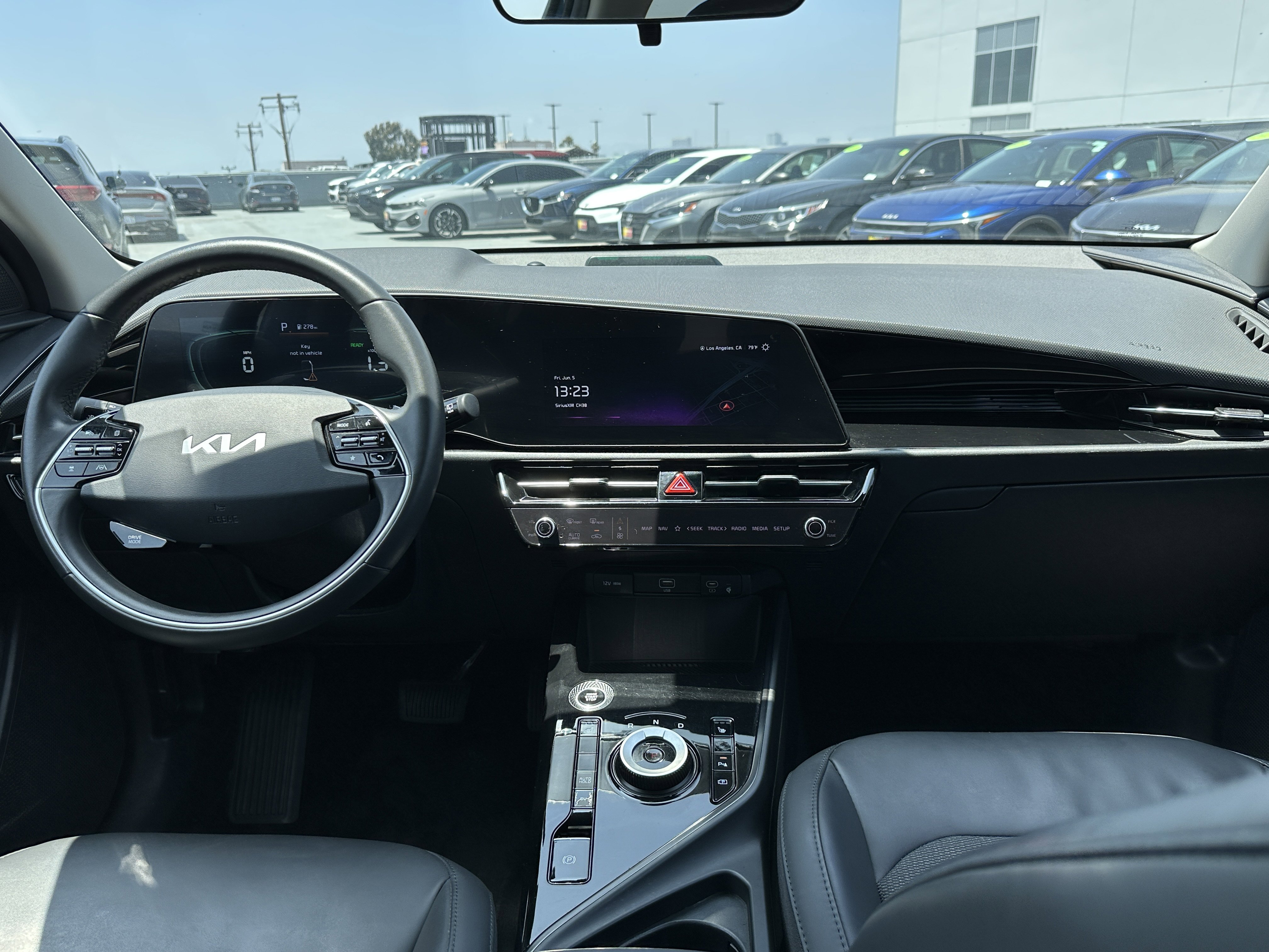 Used 2023 Kia Niro EX FWD image 21