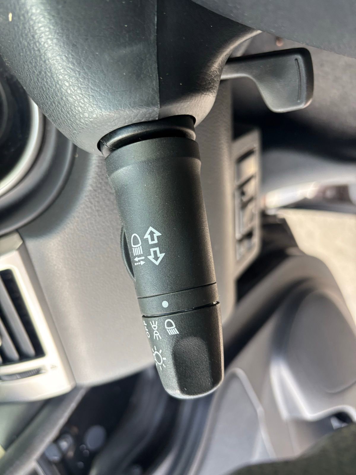 Used 2011 Nissan Versa 1.8 S w/ Plus Pkg image 15