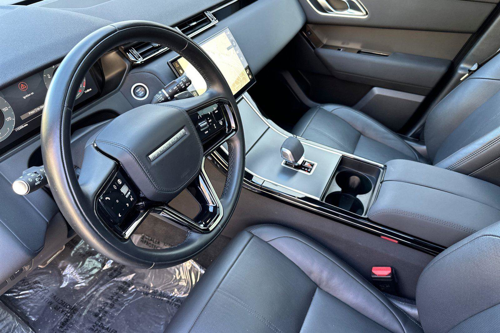 Used 2025 Land Rover Range Rover Velar Dynamic SE image 9