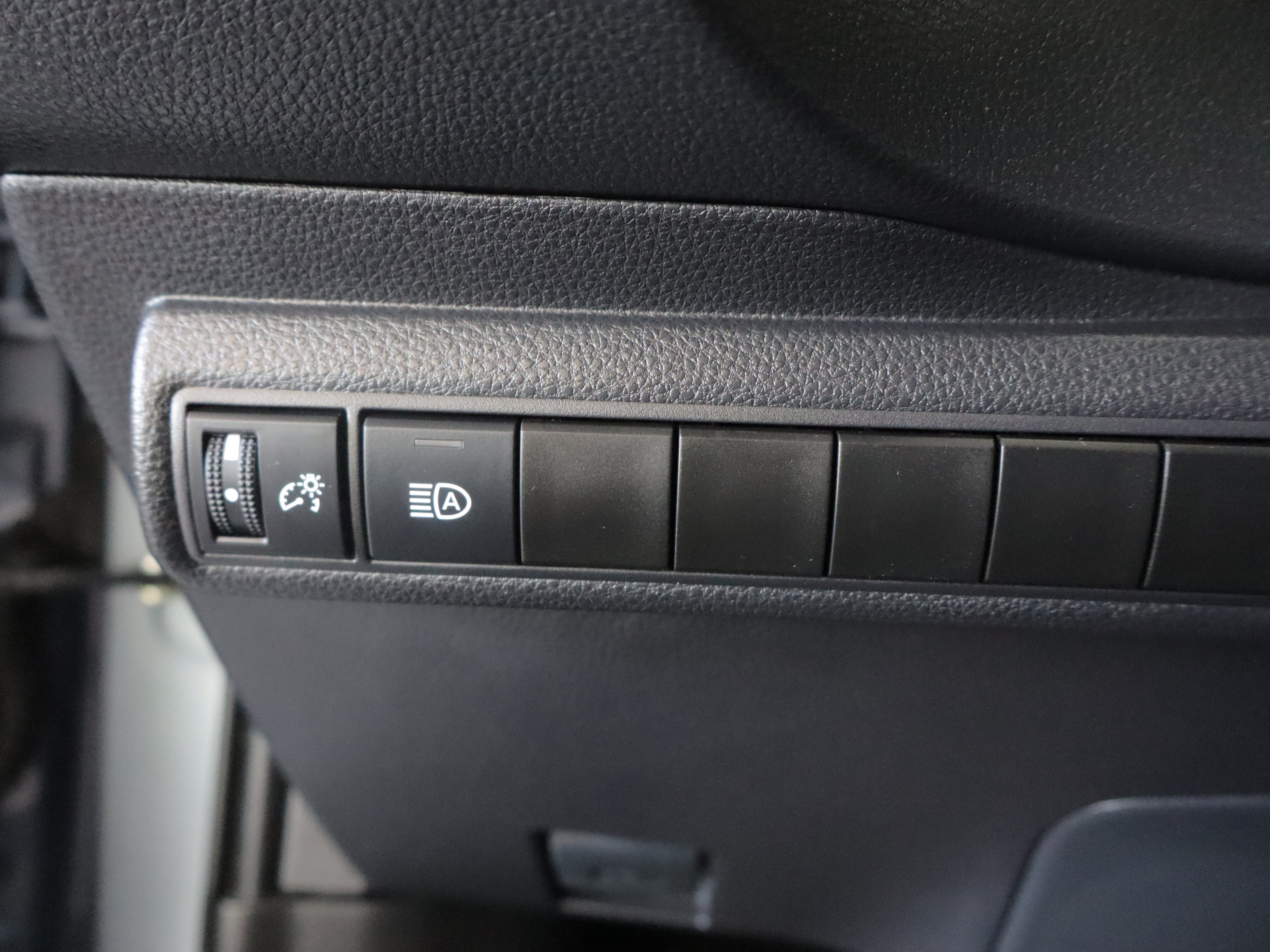 Used 2026 Toyota Corolla LE FWD image 17
