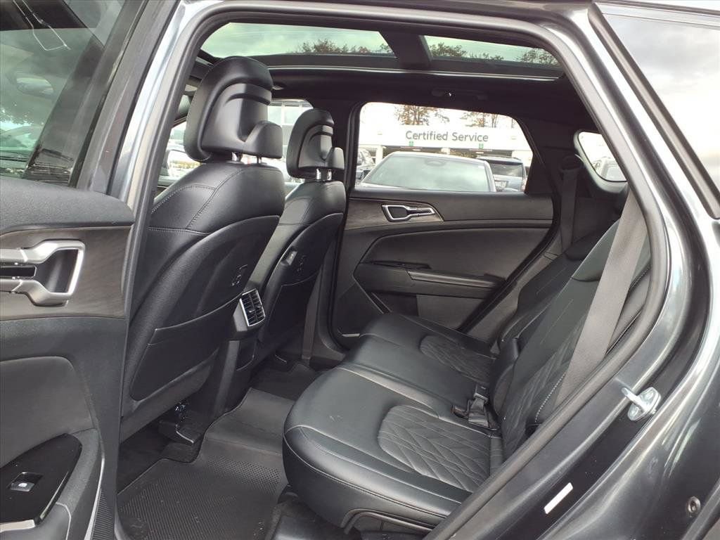 Used 2023 Kia Sportage X-Line w/ X-Line Premium Package image 16