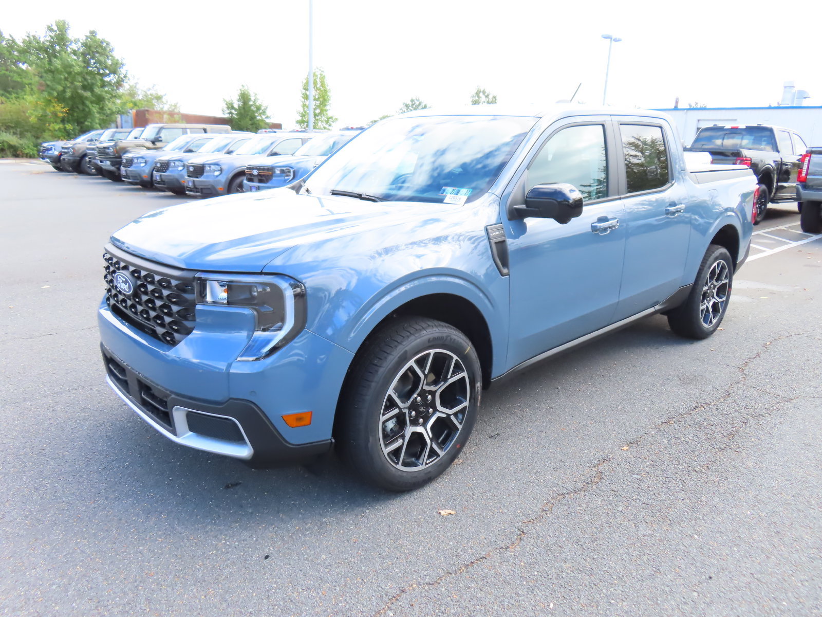 New 2026 Ford Maverick Lariat w/ 4K Tow Package AWD/4WD image 3