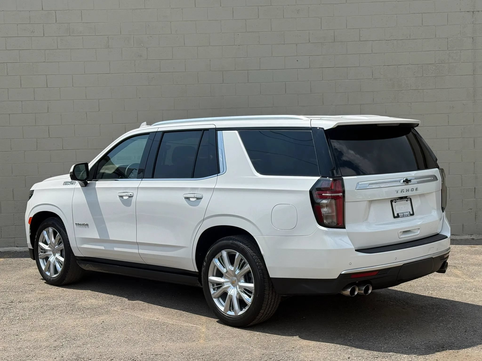 Used 2024 Chevrolet Tahoe High Country w/ Advanced Technology Package AWD/4WD image 7