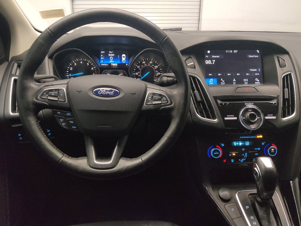 Used 2018 Ford Focus Titanium w/ Titanium Technology Package FWD image 22