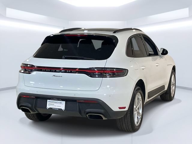 Certified 2024 Porsche Macan AWD/4WD image 7