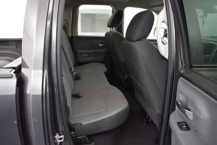 Used 2024 RAM 1500 Classic SLT AWD/4WD image 17