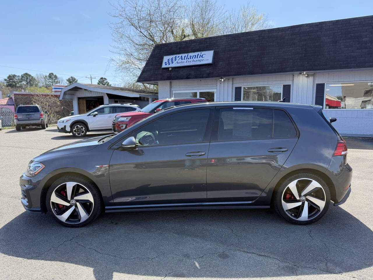 Used 2020 Volkswagen GTI SE FWD image 5