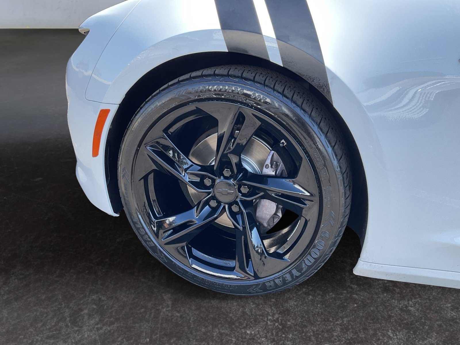 Used 2020 Chevrolet Camaro LT RWD image 9
