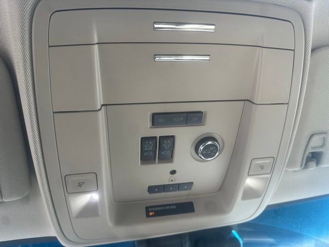Used 2020 GMC Yukon Denali w/ Open Road Package AWD/4WD image 28