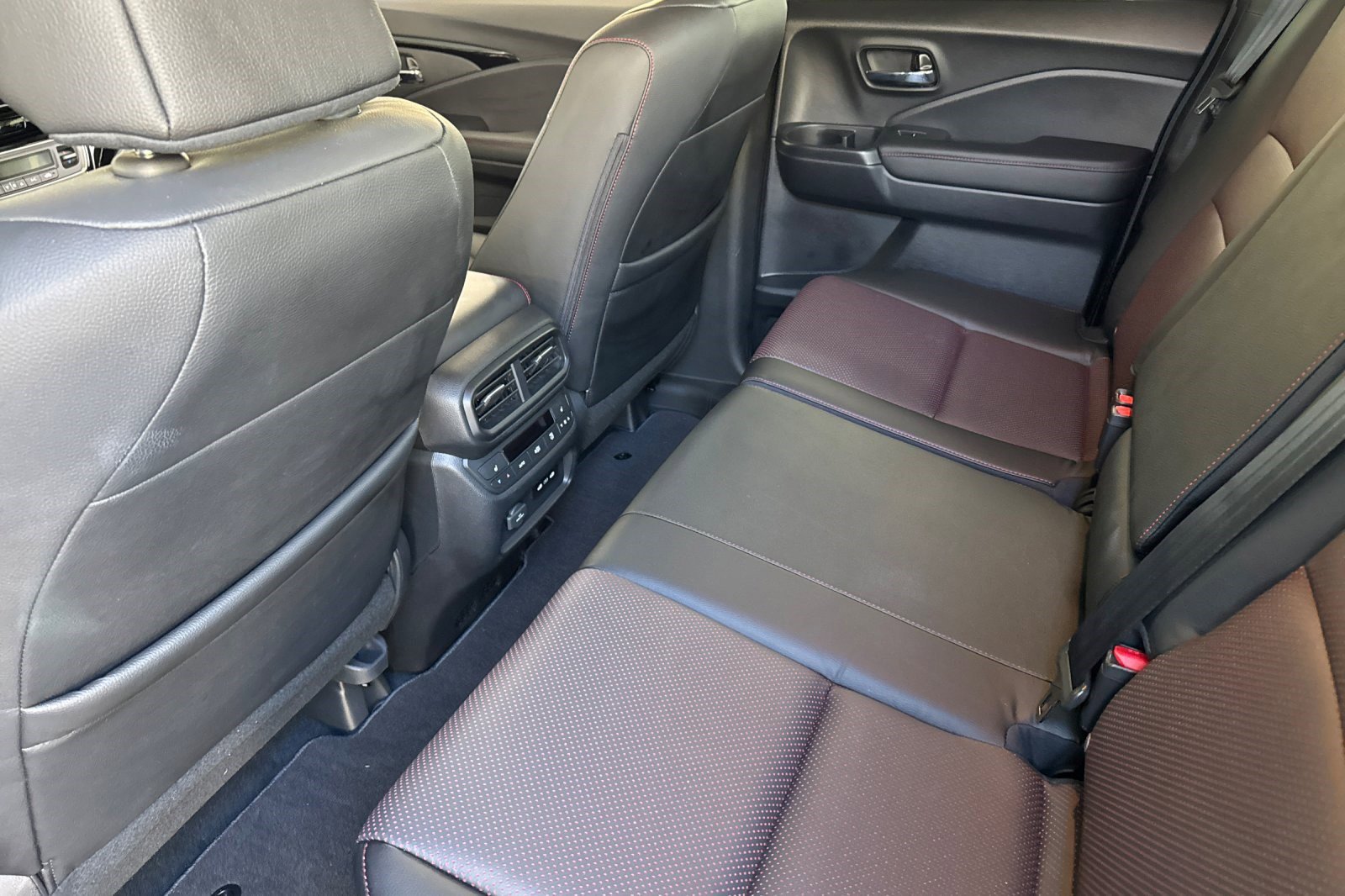 Certified 2025 Honda Ridgeline Black Edition image 28