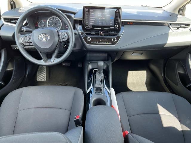 Used 2022 Toyota Corolla LE image 3