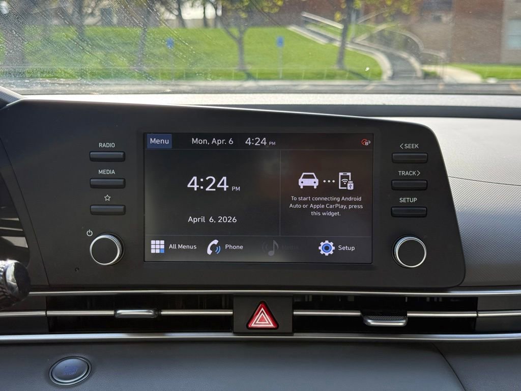 Used 2023 Hyundai Elantra SEL image 12