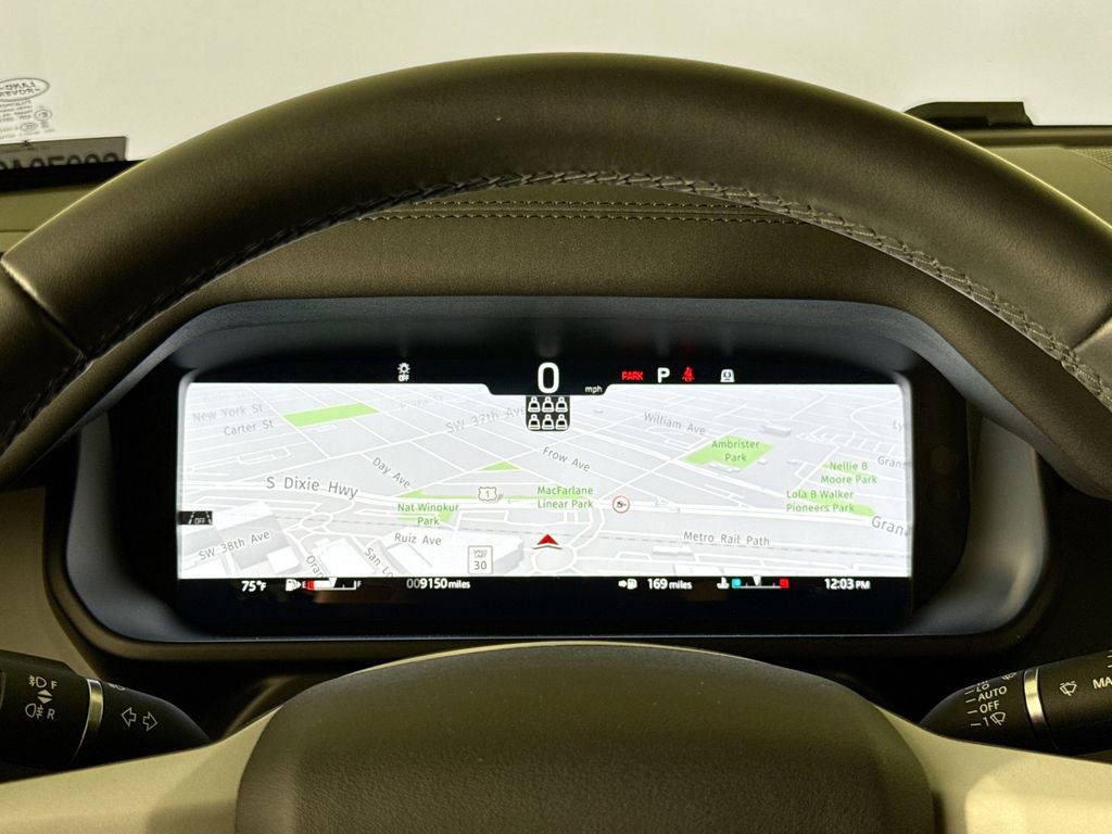 Used 2025 Land Rover Defender 130 S image 10