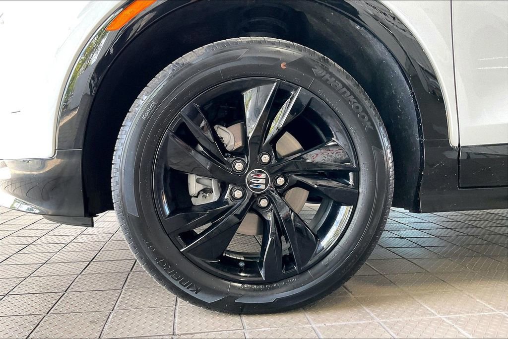 Used 2024 Buick Encore GX Sport Touring image 30