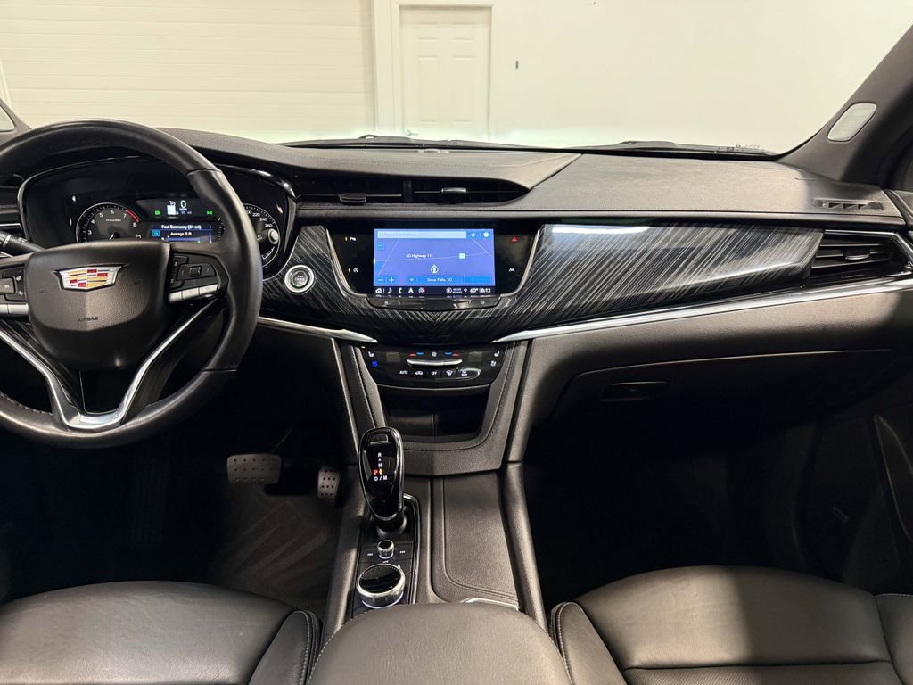 Used 2023 Cadillac XT6 Premium Luxury image 18