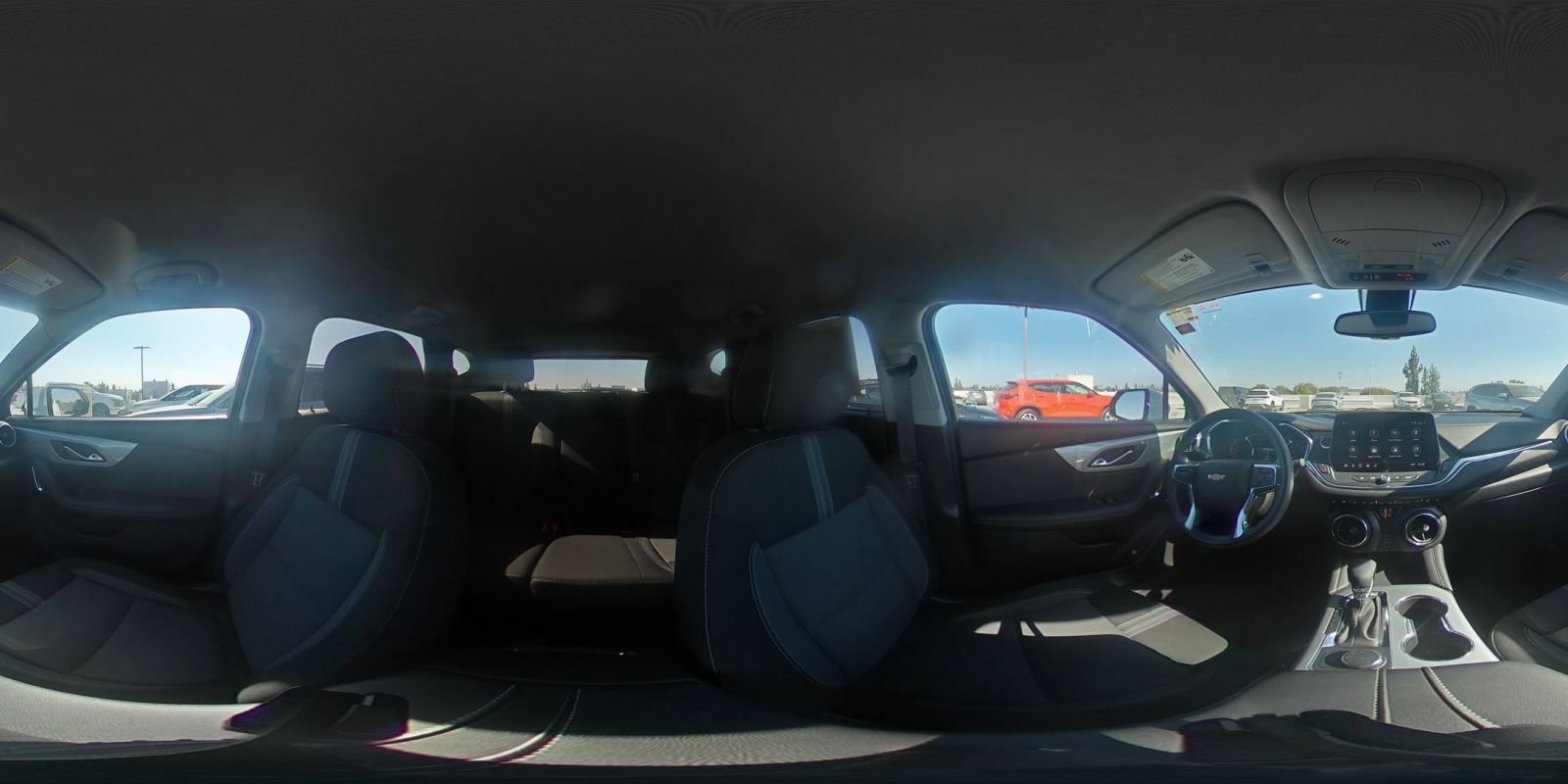 Used 2025 Chevrolet Blazer LT FWD image 43